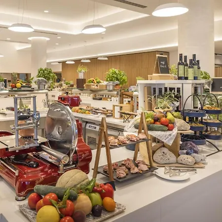 Hotel Aminess Laurel Khalani 5*