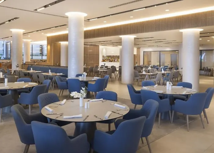 Aminess Laurel Khalani マカルスカ