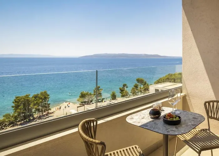 Aminess Laurel Khalani