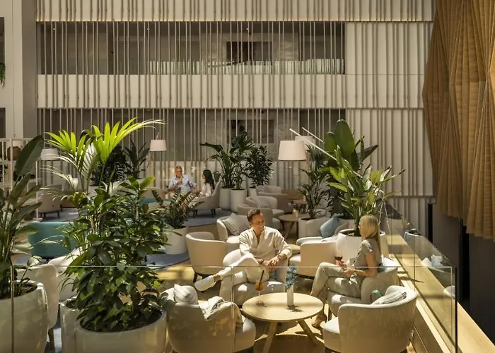 Aminess Laurel Khalani ホテル マカルスカ