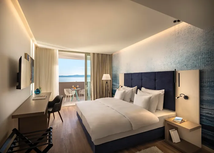 ホテル Aminess Laurel Khalani マカルスカ