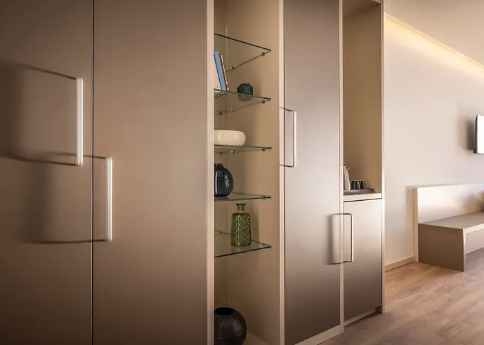 Aminess Laurel Khalani 5*